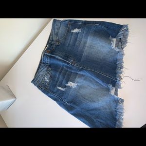 Asymmetrical mini skirt